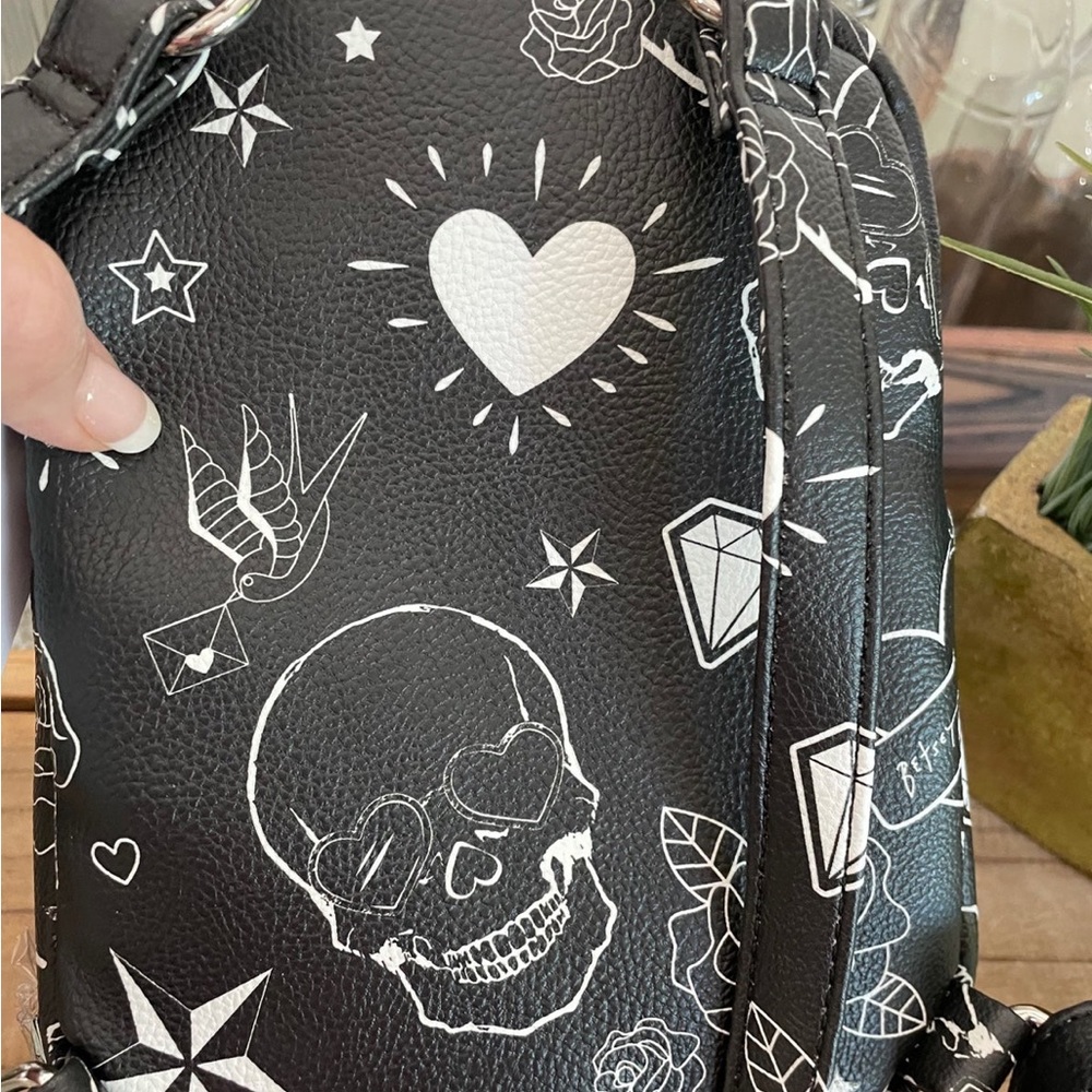 BETSEY JOHNSON “BLK & WHITE “SKULL / HEART MINI BACKPACK - Picture 5 of 9